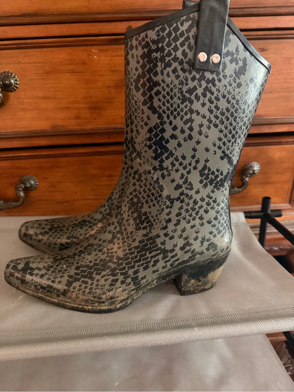 Women’s rain boots.